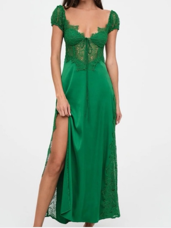 For Love And Lemons Dresses & Skirts - NWT For Love And Lemons Emerald Green Lace Maxi Dress